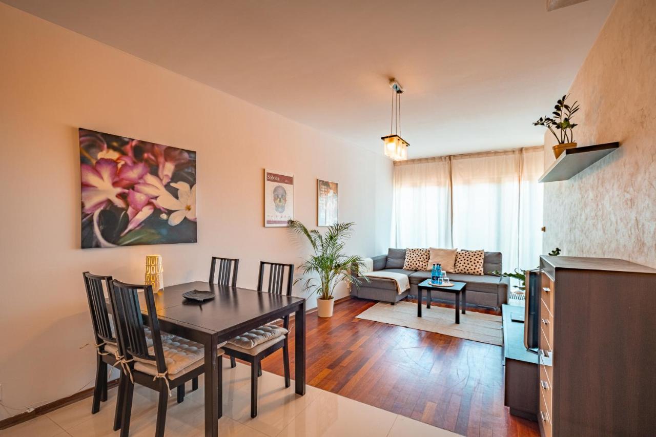 Sunset Escape Apartment คราคูฟ ภายนอก รูปภาพ